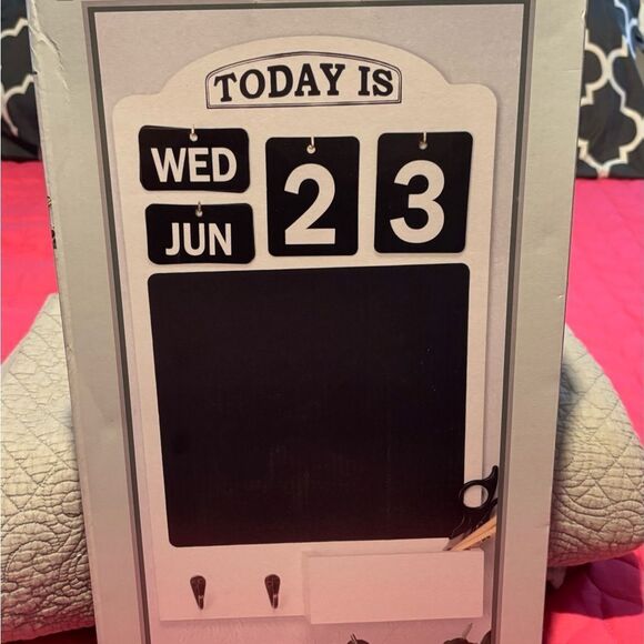 NEW! Calendar with Chalk Board & Hooks NWT - Picture 3 of 3